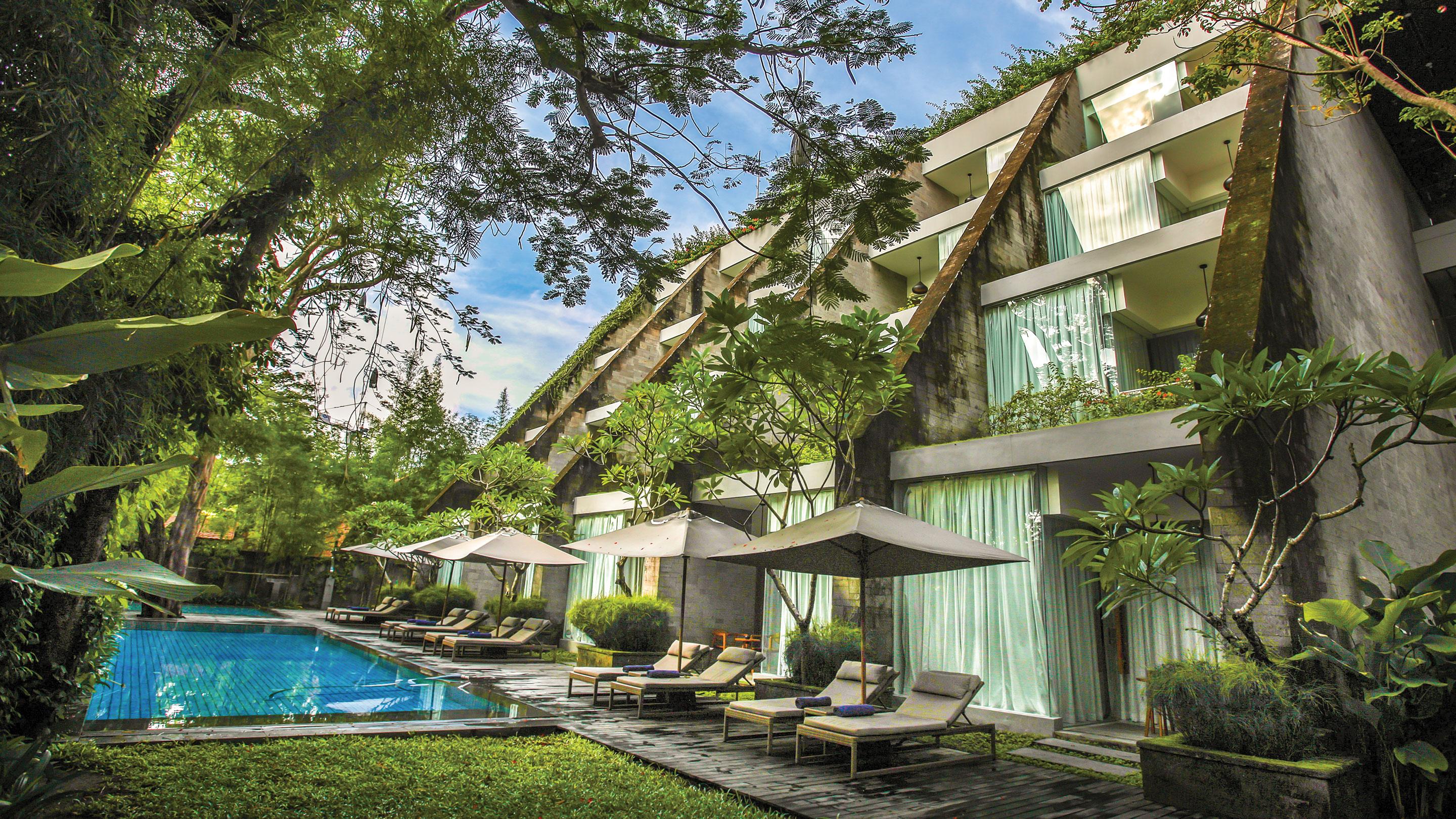 Maya Sanur Resort & Spa Exterior foto The hotel's pool