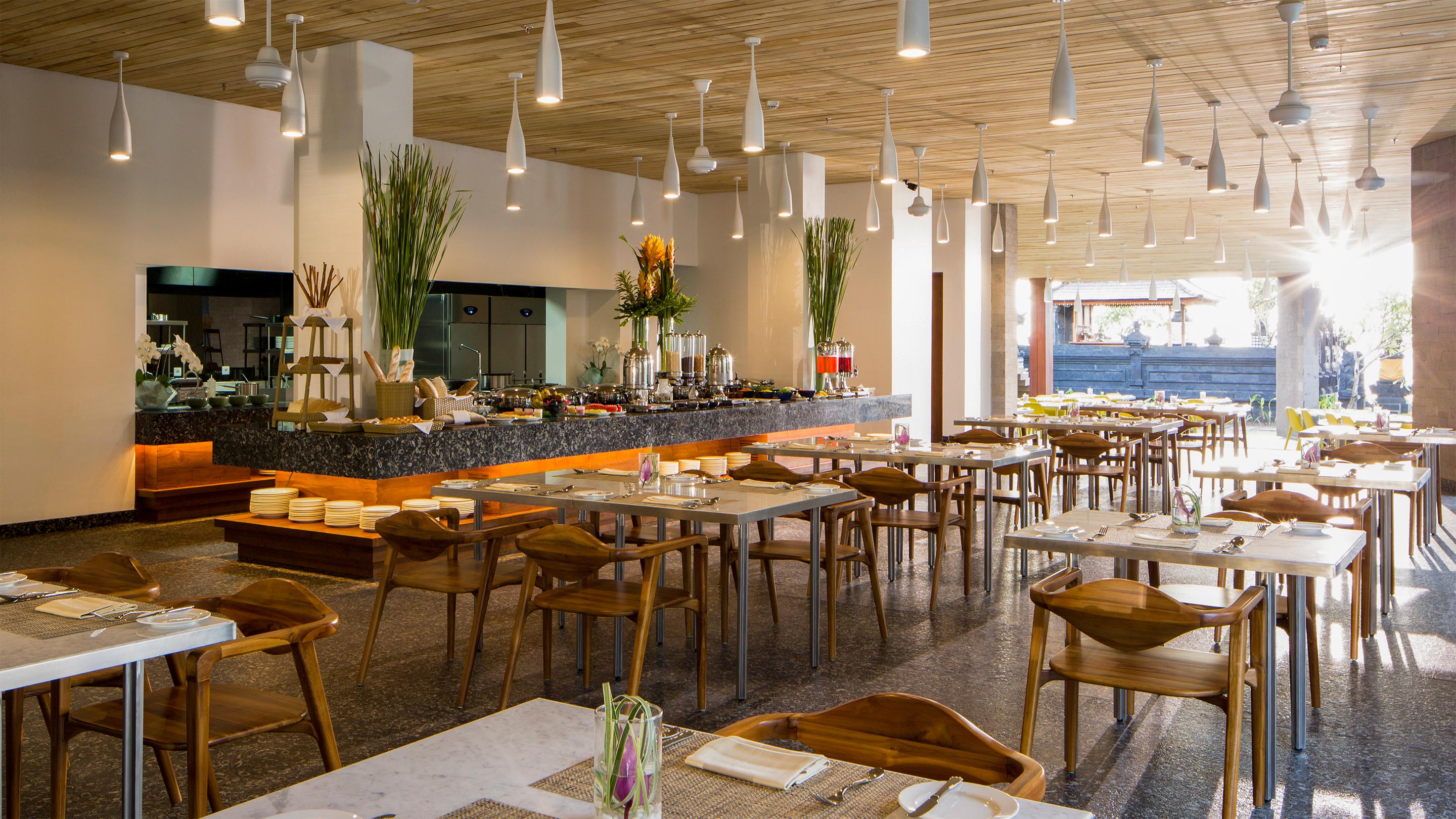 Maya Sanur Resort & Spa Exterior foto The restaurant