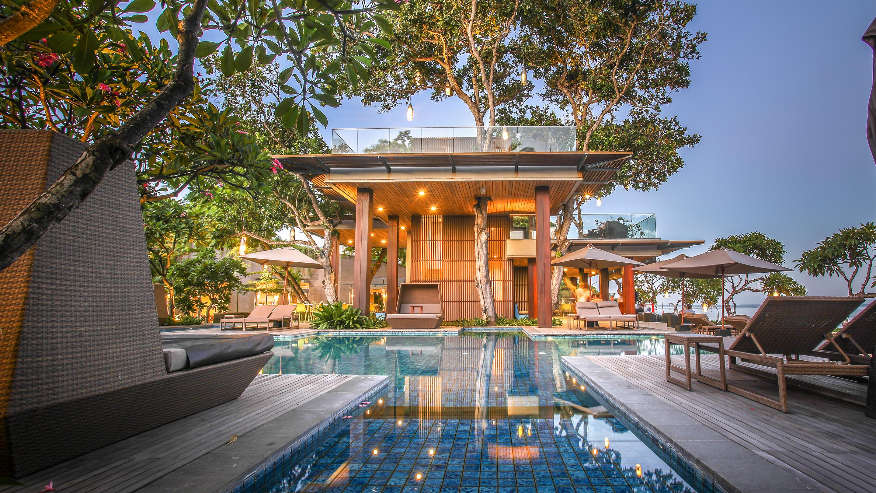Maya Sanur Resort & Spa Exterior foto The swimming pool at the resort